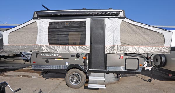 2019 Flagstaff 206STSE exterior view