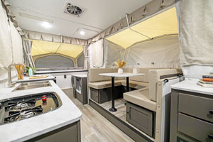 2025 Flagstaff 27MT interior