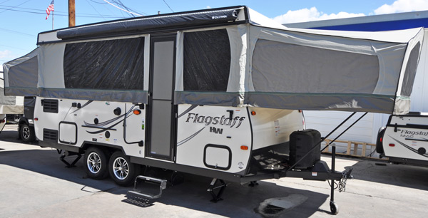 2017 Flagstaff HW29SC exterior