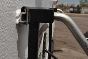 grill rail connection