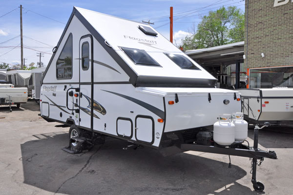 Early Model 2016 Flagstaff T21QBHW exterior
